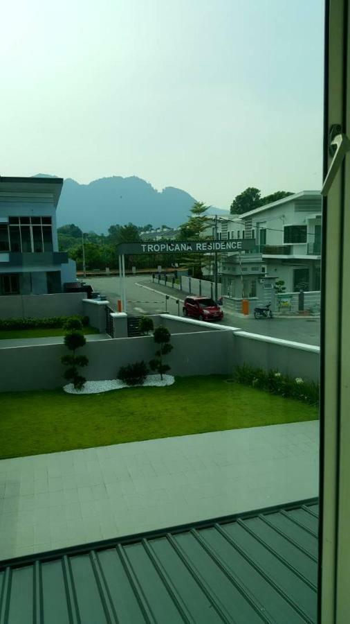 Ipoh EastEden Homestay Værelse billede